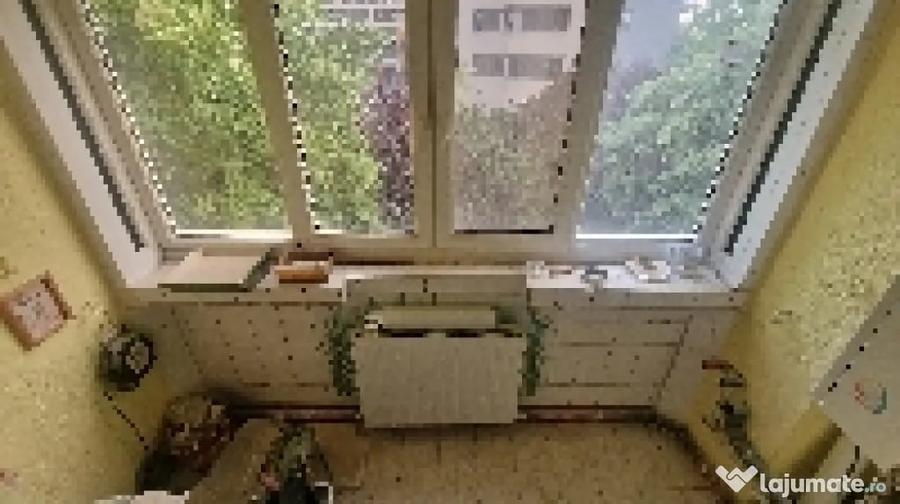 Apartament cu 2 camere decomandat în Soarelui