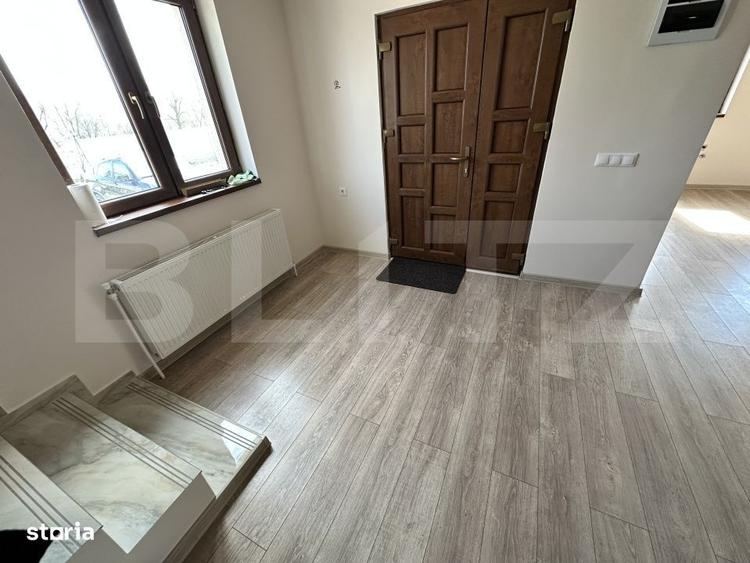 Casă cu 4 camere în Tâmpa