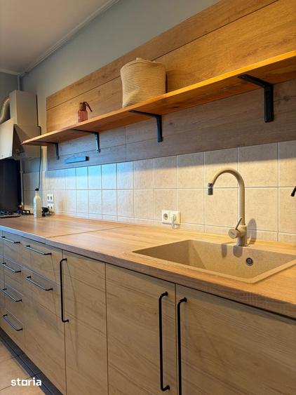 Apartament cu 3 camere decomandat în Doamna Ghica