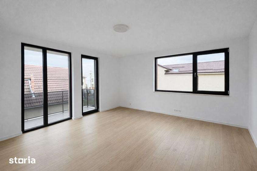 Casă cu 6 camere cu Teren 300 Mp în Gheorgheni