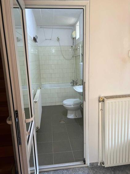 Casă cu 4 camere cu Teren 1213 Mp în Vladimirescu