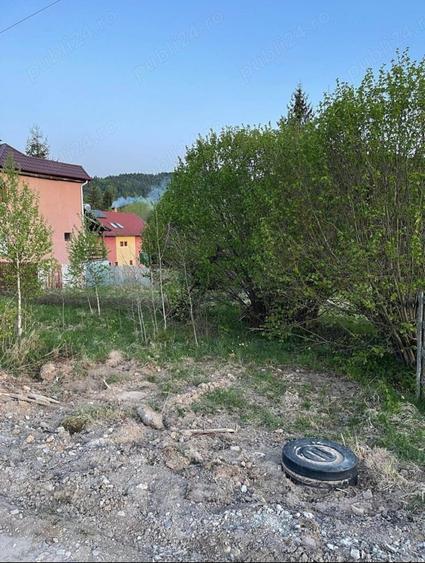 Teren de 1400 mp, în Izvoru Mureșului