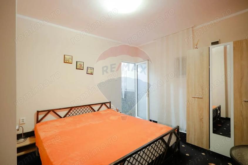 Apartament cu 4 camere decomandat în Central