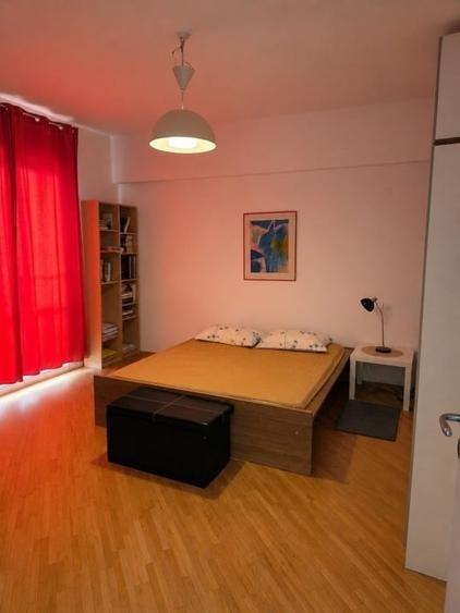 Apartament cu 3 camere decomandat, mobilat în Pache Protopopescu