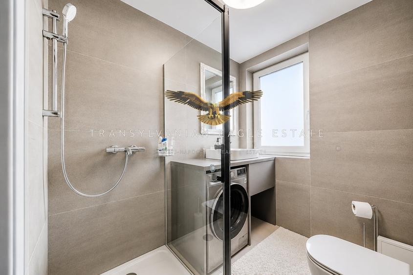 Apartament cu 3 camere semidecomandat, mobilat în Dâmbul Rotund