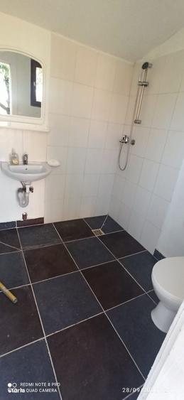 Casă cu 4 camere cu Teren 2259 Mp în Ghioroc