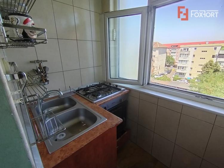 Apartament cu 2 camere decomandat, mobilat în Girocului