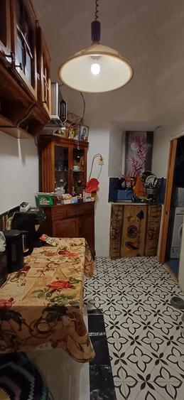 Apartament cu 3 camere semidecomandat în Traian