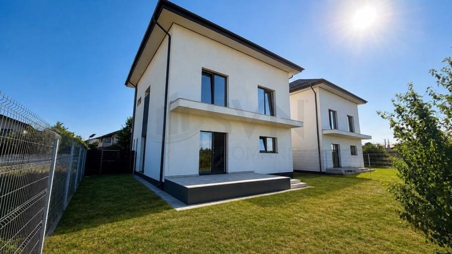 Casă cu 5 camere cu Teren 400 Mp în Corbeanca