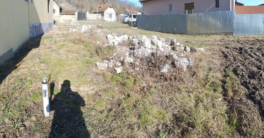 Teren de 6200 mp, în Temerești