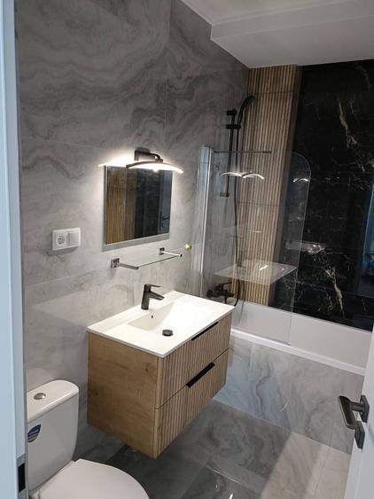 Apartament cu 2 camere decomandat în Florești