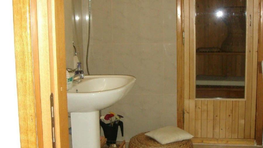 Casă individuală cu 6 camere cu Teren 1400 Mp în Nord