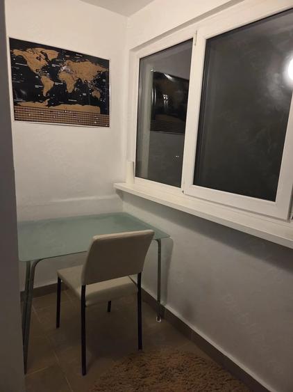 Apartament cu 3 camere semidecomandat în Dristor