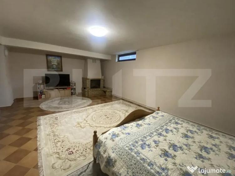 Casă cu 7 camere cu Teren 1100 Mp în Bucov