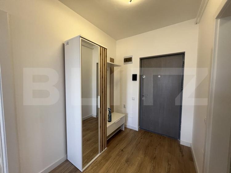 Apartament cu 2 camere semidecomandat, mobilat în Florești