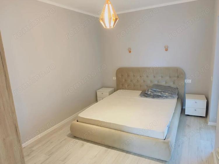 Apartament cu 3 camere semidecomandat în Dumbrăvița