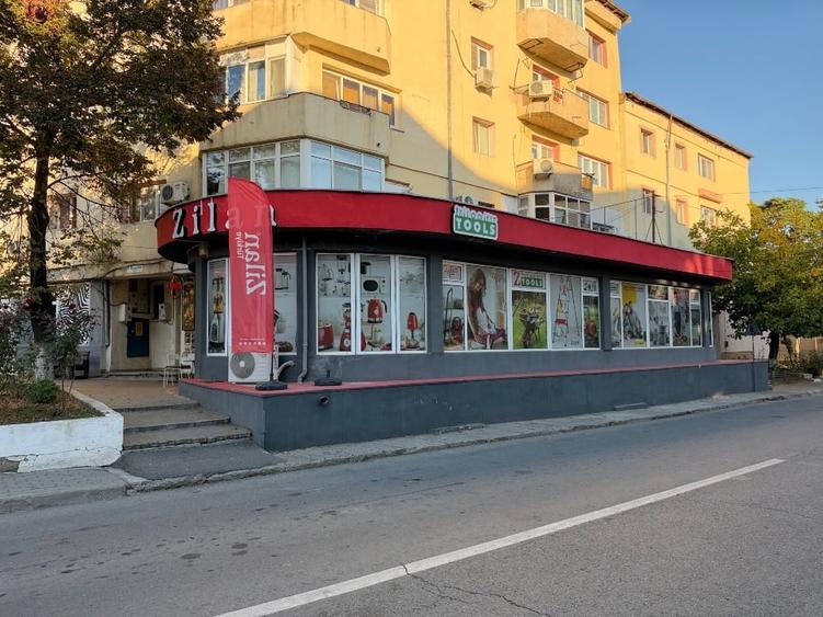 Spațiu comercial, de 200 mp, în Central