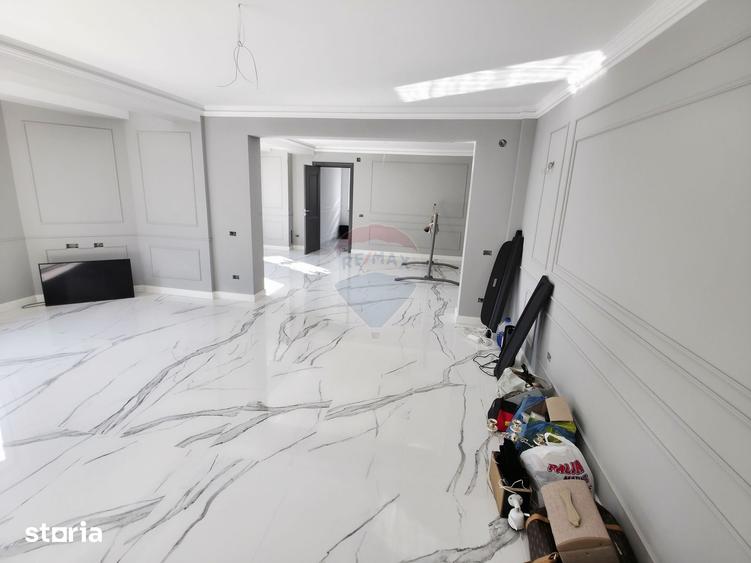 Apartament cu 5 camere în Precista
