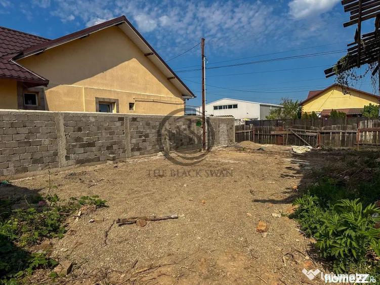 Casă cu 7 camere cu Teren 1100 Mp în Ciorani