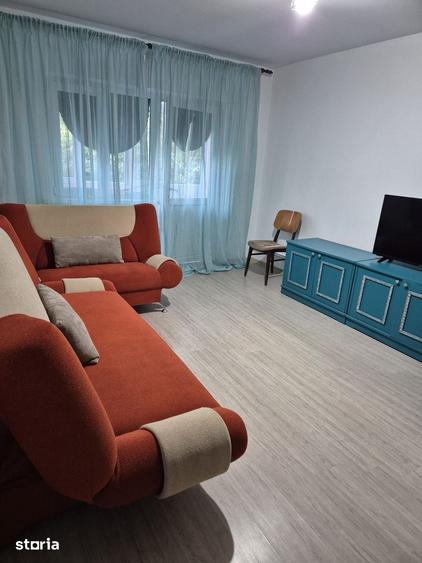 Apartament cu 3 camere decomandat în 1 Mai