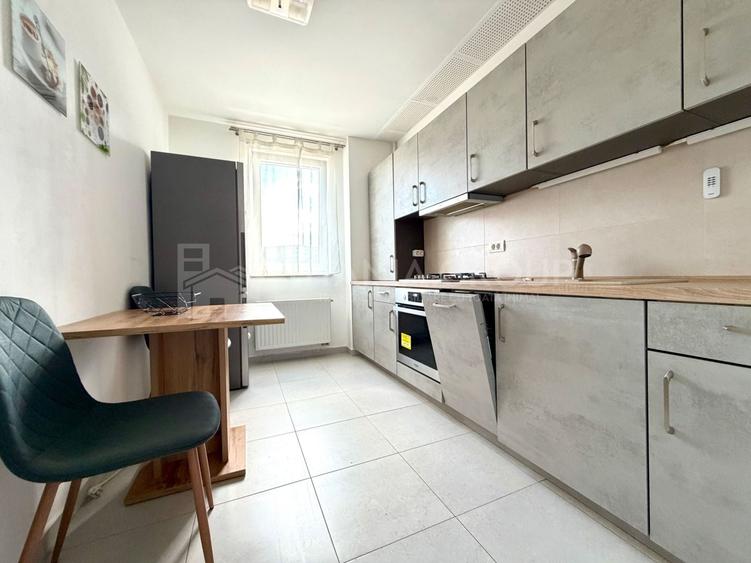 Apartament cu 2 camere decomandat, mobilat în Răcădău