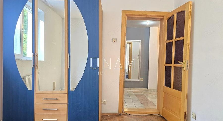 Apartament cu 2 camere decomandat în Triaj