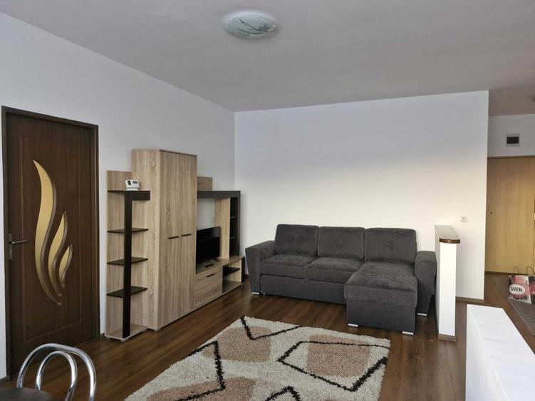 Apartament cu 2 camere semidecomandat în Florești