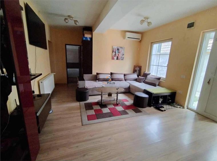 Doua Case In Curte Cenei La 28 Km De Timisoara - 12