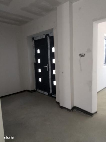 Casă cu 4 camere în Lacu Sărat