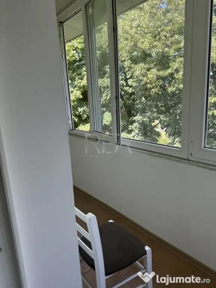 Apartament cu 4 camere semidecomandat în Drumul Taberei