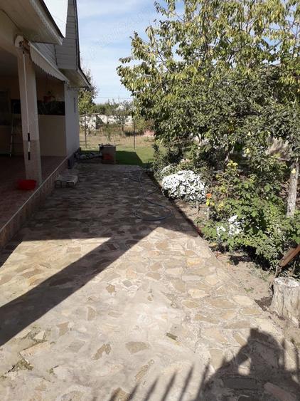 Casă cu 3 camere cu Teren 620 Mp în Plosca