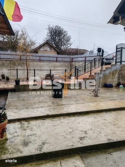 Casă cu 4 camere în Mânjești