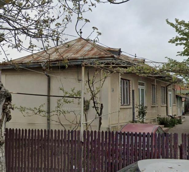 Casă individuală cu 4 camere cu Canalizare în Central