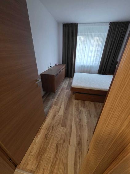 Apartament cu 2 camere decomandat în Est
