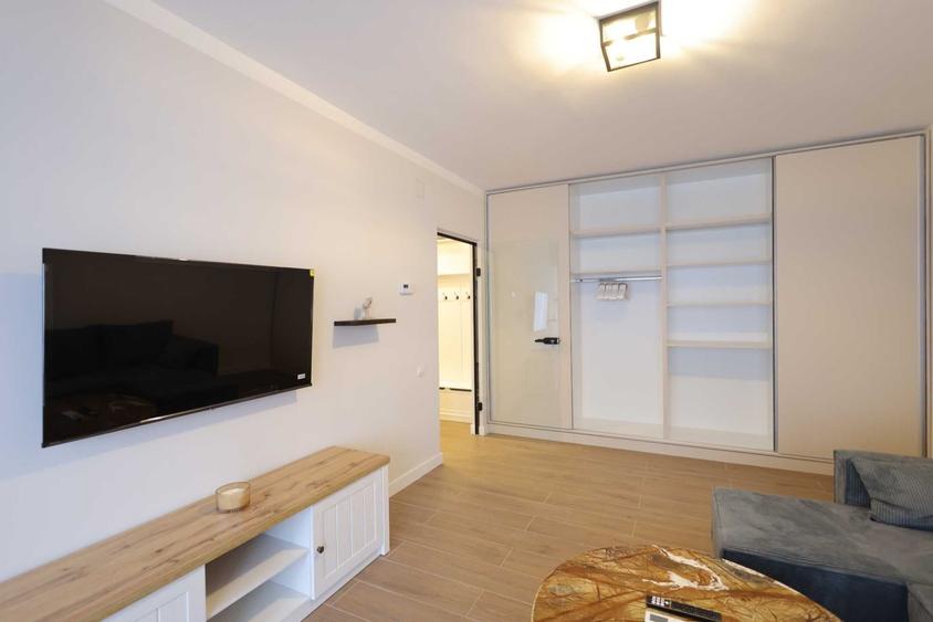Apartament cu 2 camere decomandat în Exterior Vest