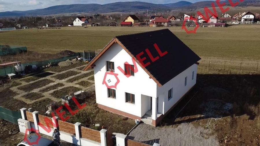 Casă cu 4 camere cu Teren 500 Mp în Arcuș