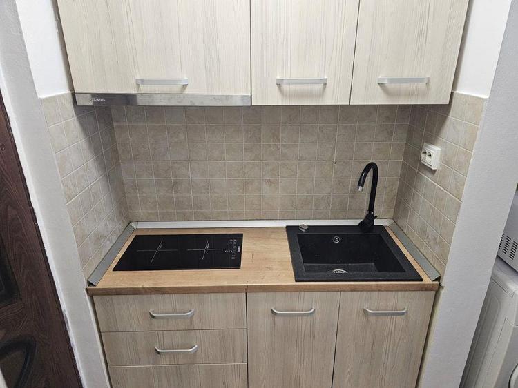 Garsoniera renovata in Astra, Brasov - 6