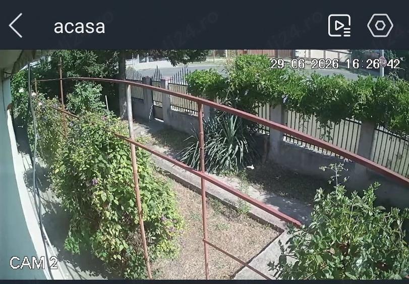 Casă cu Teren 2085 Mp în Central