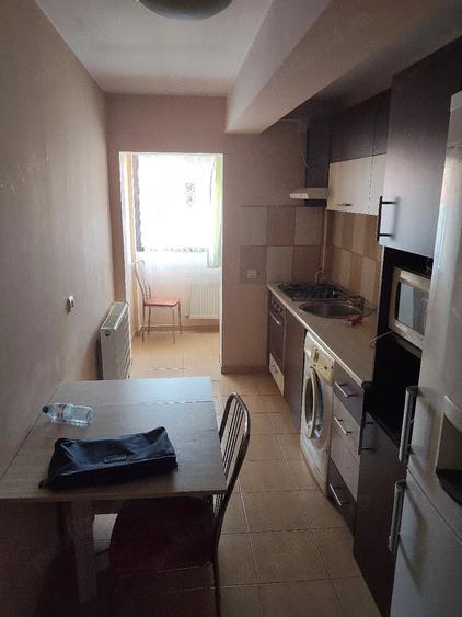 Apartament cu 2 camere decomandat în Ostroveni