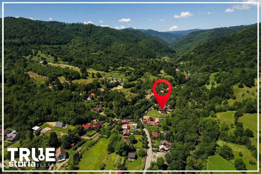 Casă cu 4 camere cu Teren 2500 Mp în Deda