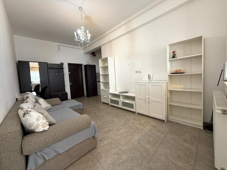 Apartament cu 2 camere semidecomandat, mobilat în Apărătorii Patriei