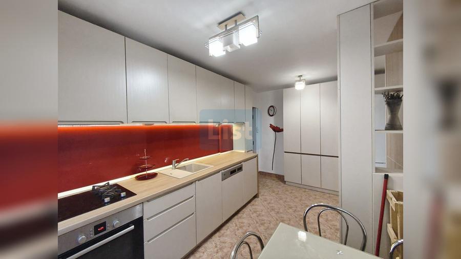 Apartament cu 3 camere semidecomandat, mobilat în Gheorgheni