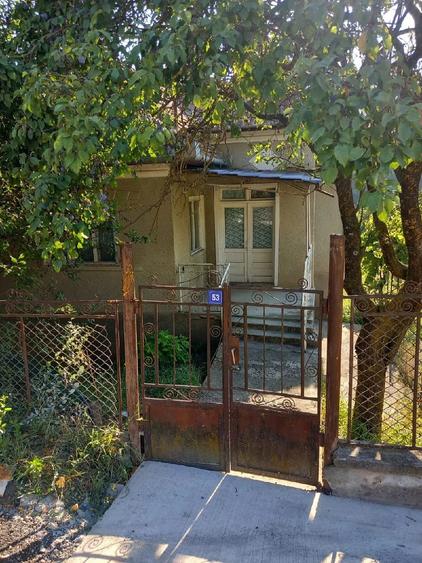 Casă cu 5 camere cu Teren 1700 Mp în Căianu