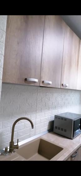 Apartament cu 2 camere semidecomandat în Tei