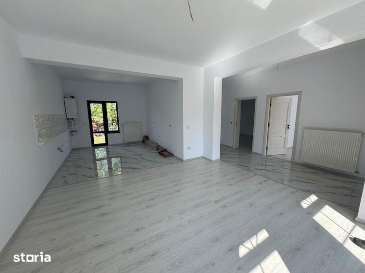 Casă cu 4 camere cu Teren 350 Mp în Mihai Eminescu