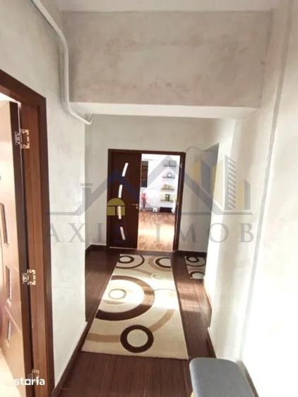 Apartament cu 4 camere decomandat, mobilat în Micro 5