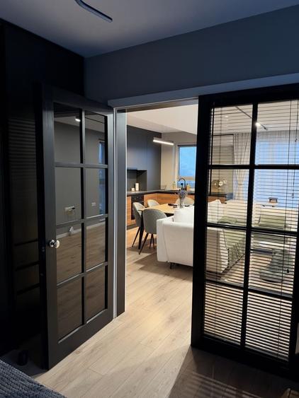 Apartament cu 3 camere decomandat în Exterior Vest