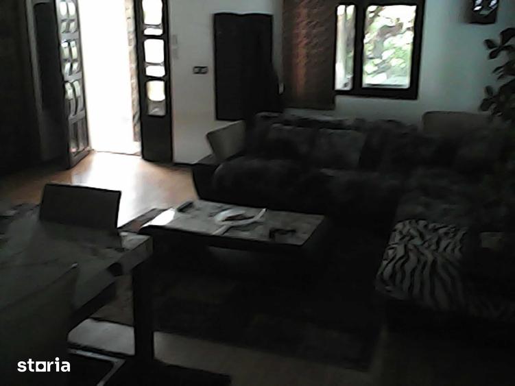 Casă cu 4 camere cu Teren 750 Mp în Central