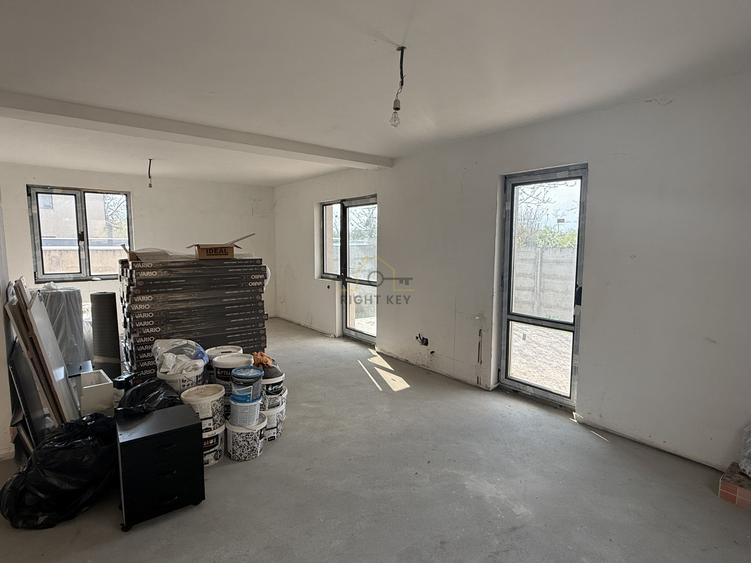 Duplex cu 4 camere cu Canalizare în Dragomirești-Vale