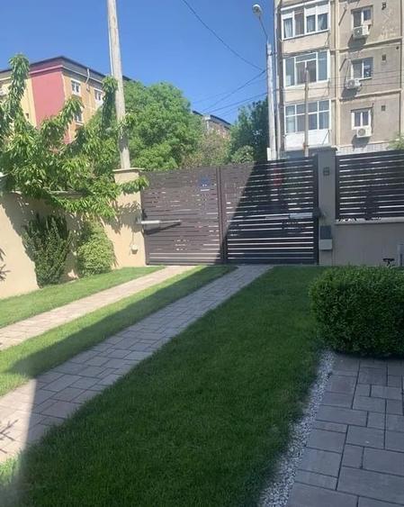 Casă individuală cu 4 camere cu Teren 176 Mp în Sărari